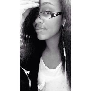 Meet your Posher, Chanelle