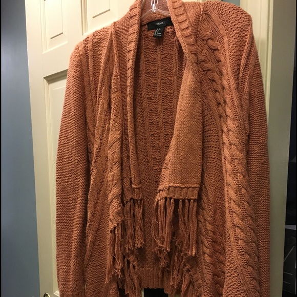 Cable sweater long with fringe -salmon color