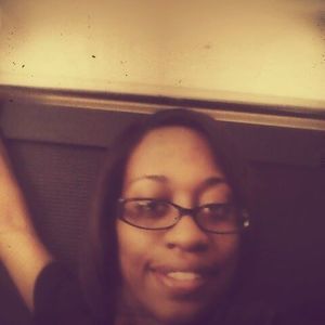 Meet your Posher, Dominique