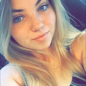 Meet your Posher, Jaymee