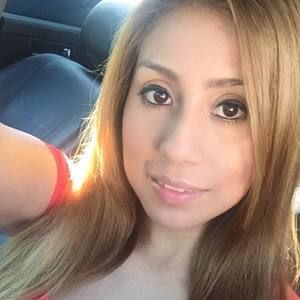 Meet your Posher, Roxana