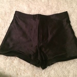 aa disco short