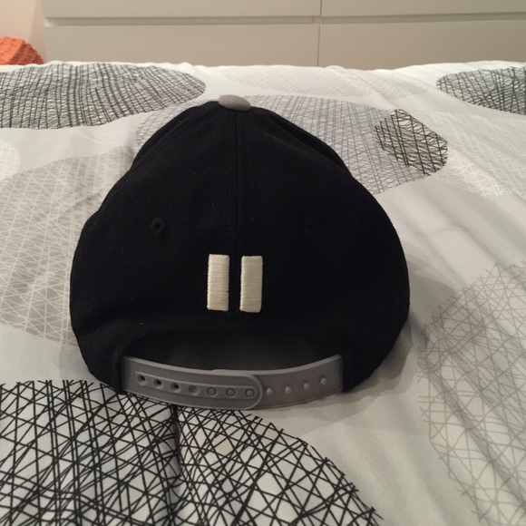SnapBack - Picture 2 of 2