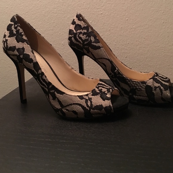 Enzo Angiolini Lace heels