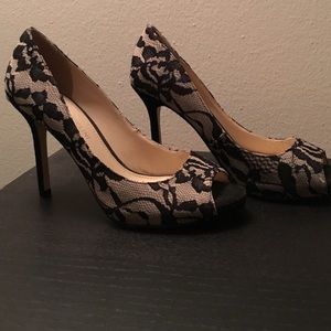 Enzo Angiolini Lace heels