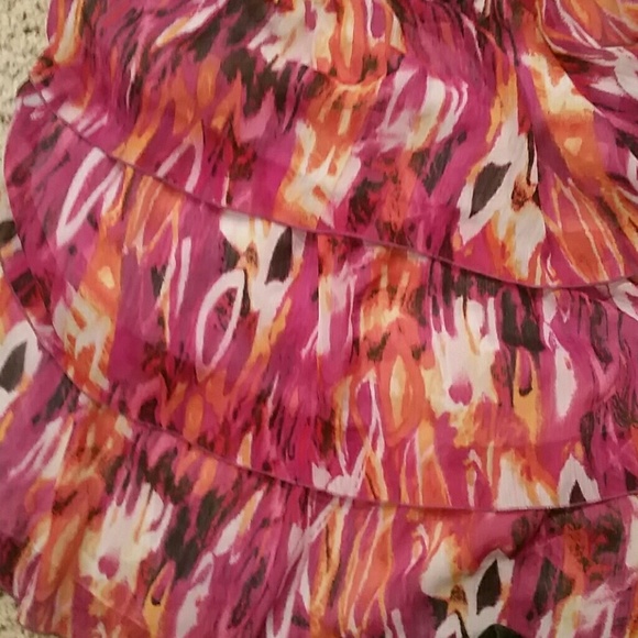 Pink ruffled top - Picture 2 of 3