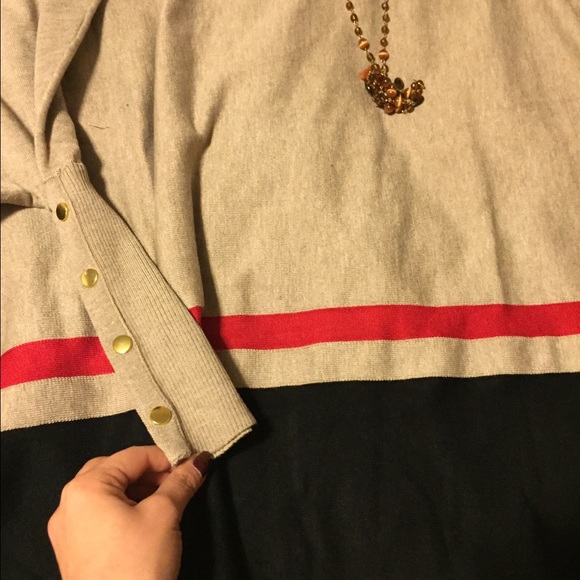 One hour 🍁Lovely loose top🍁 - Picture 2 of 4