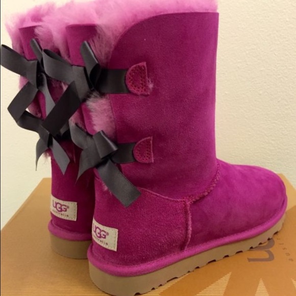 SOLD!! Deep pink ugg boots - Picture 1 of 4
