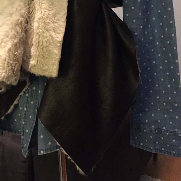 Vest - Picture 2 of 3