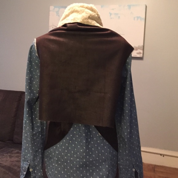 Vest - Picture 3 of 3