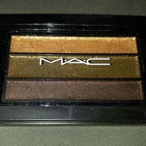 MAC Eyeshadow palette
