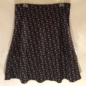 Old Navy Knee length skirt