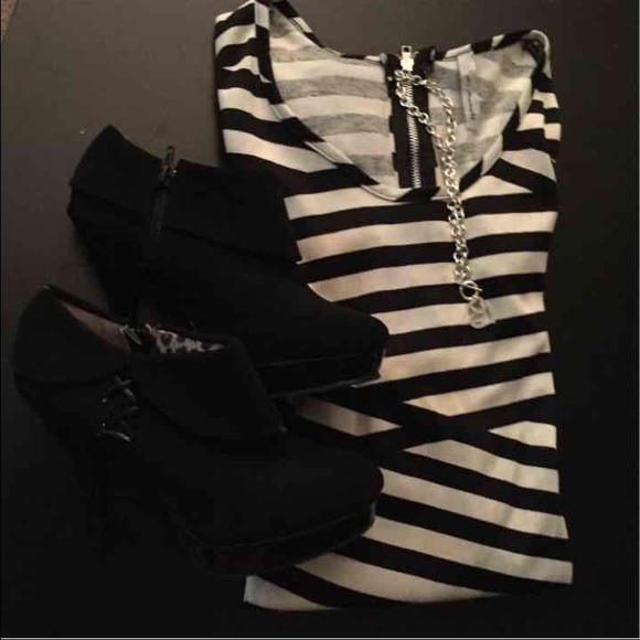 Stripped black and white dress!
