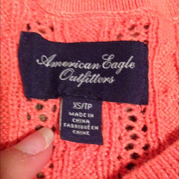 American Eagle Coral Sweater - Picture 4 of 4