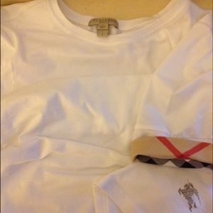 💥price firm💥Burberry T-Shirt. 100% authentic.