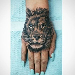 Meet your Posher, Andrea