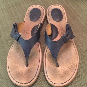 b.o.c by born navy flip flop sandals. Size 9