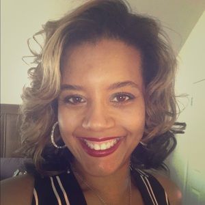 Meet your Posher, Noelle