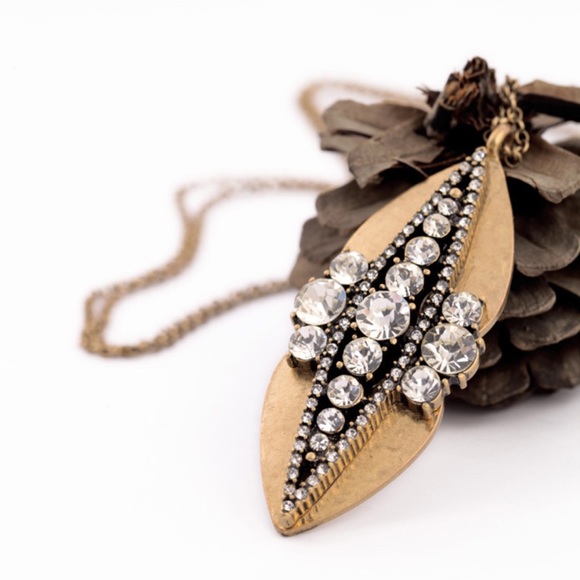 🚫SOLD🚫 SALE‼️Antique Gold Sweater Necklace. - Picture 3 of 4