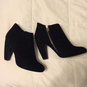 Steve Madden Panelope Black Suede Booties