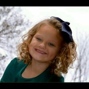 Meet your Posher, Elisia