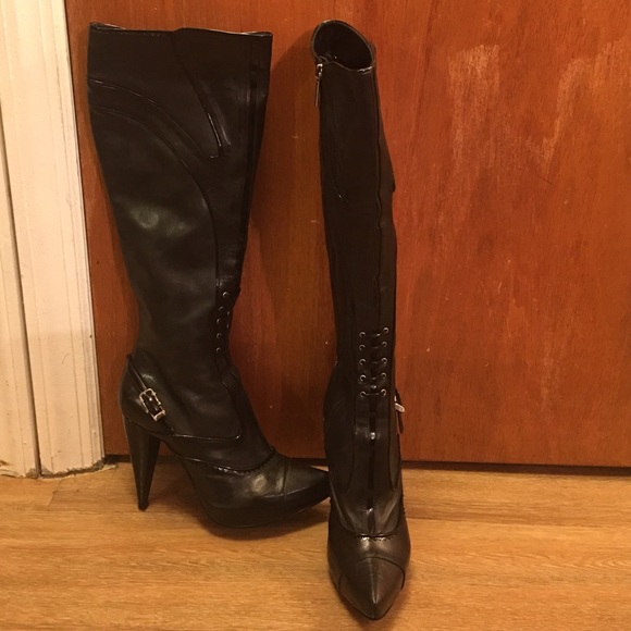 Boots - Picture 3 of 4