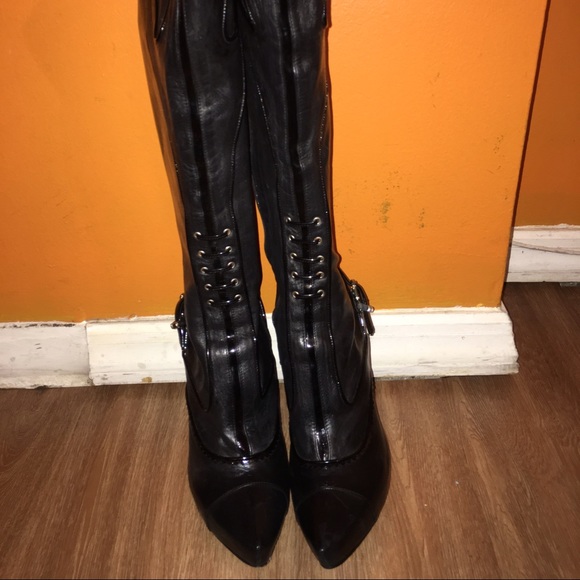 Boots - Picture 4 of 4