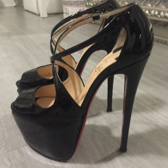 Christian Louboutin Black Patent Pumps 37.5