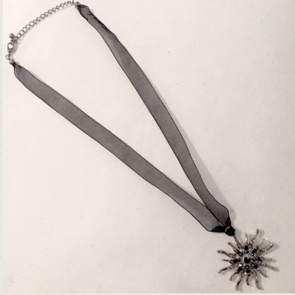 Cookie Lee sunburst choker