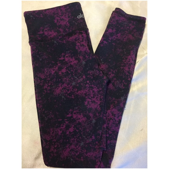 ♦️ALO YOGA AIRBRUSHED LEGGINGS-NWOT♦️ - Picture 2 of 4