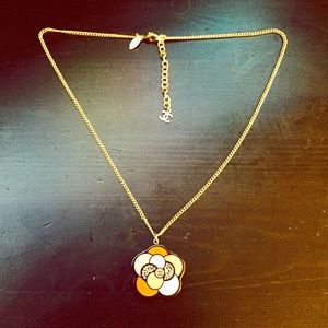 100% authentic Chanel necklace