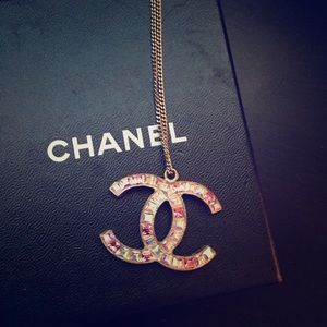 100% authentic Chanel necklace. Hot🔥🔥