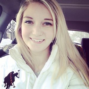 Meet your Posher, Francesca