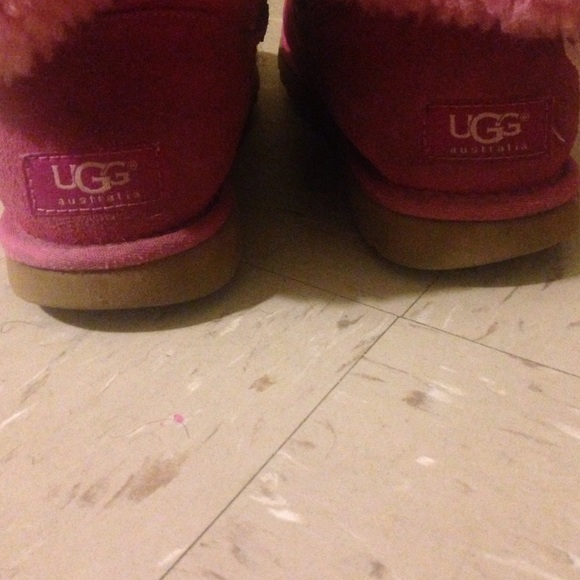 Breast cancer uggs - Picture 2 of 2