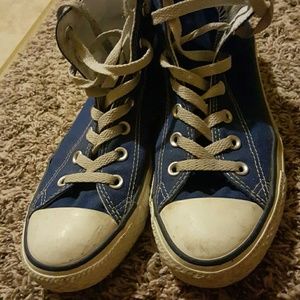SALE 👟 Indigo high top converse