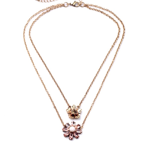 Blush Crystal Layered Necklace. - Picture 3 of 4