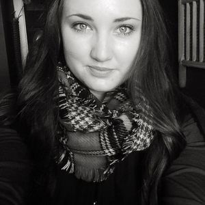 Meet your Posher, Demi