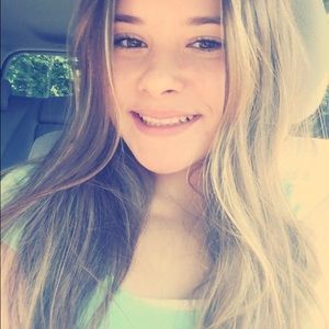 Meet your Posher, Briana