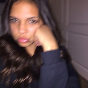 Meet your Posher, Kiana