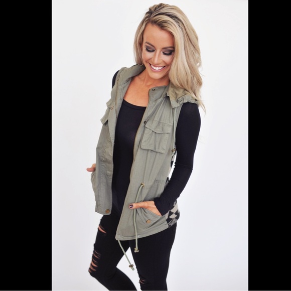 ❤SOLD OUT❤Olive Tribal Sweater Back Vest - Picture 3 of 4