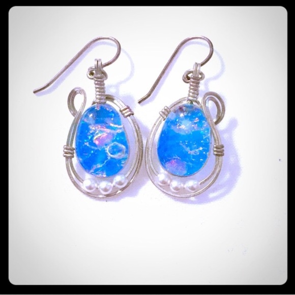 NWOT Handcrafted silver/glass/seed pearl earrings