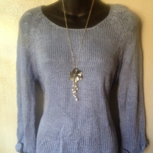 Loose sweater beautiful!