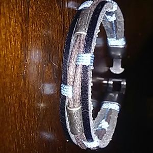 Leather bracelet