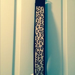 Leopard print belt