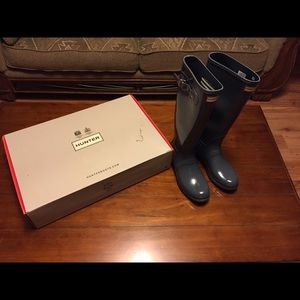Brand new original glossy graphite Hunter boots 9