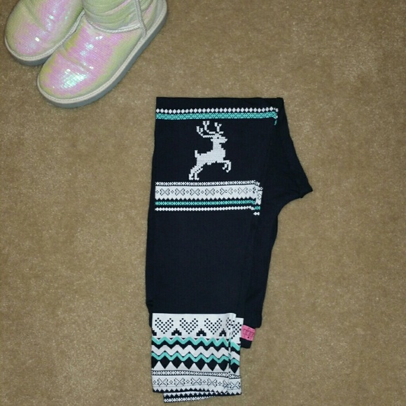 SOLD in BUNDLE NWOT Super cute Christmas leggings - Picture 2 of 3