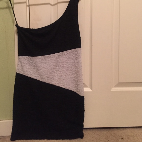 one shoulder dress