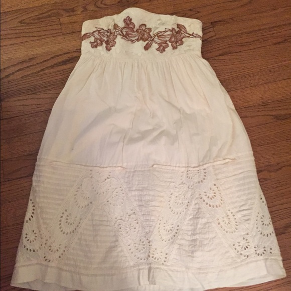 Anthropologie eyelet cream strapless dress