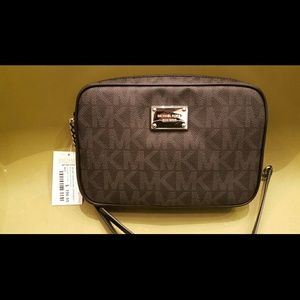 Meet your Posher, Elsa