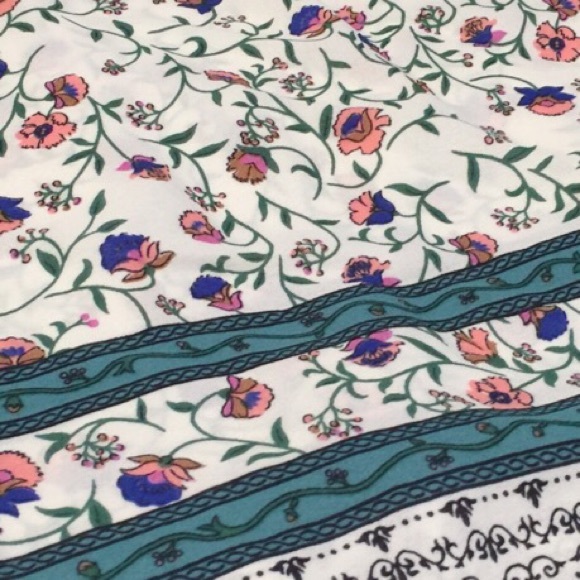 Floral Bead Top - Picture 3 of 3